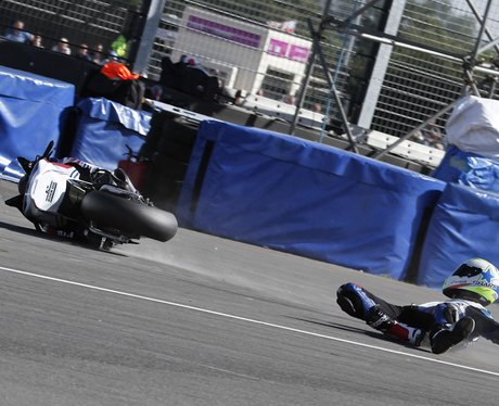 BSB - James Westmoreland crashes during qualifying