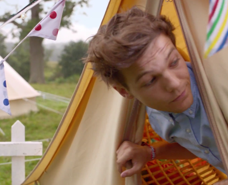 One Direction 'Live While We're Young'
