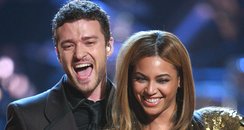 Justin Timberlake and Beyonce perform on stage 