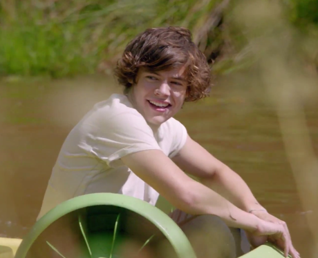 One Direction 'Live While We're Young'