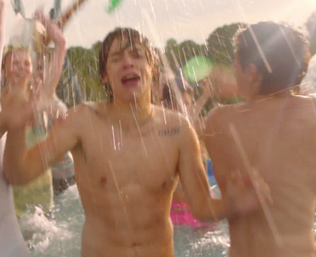 One Direction 'Live While We're Young'