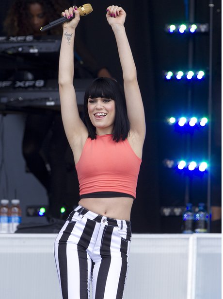 Jessie J performs in stripy trousers