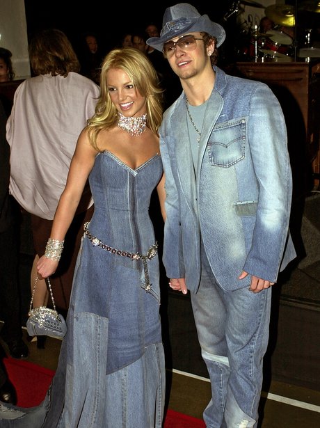 Celebrity Couples who dress the same