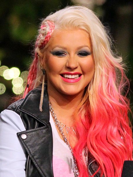 Christina Aguilera on US show Extra