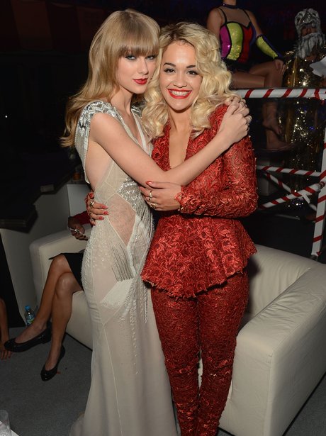 Rita Ora and Taylor Swift at the MTV VMA's 2012
