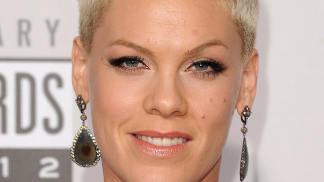 Pink arrives at the American Music Awards