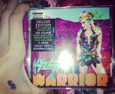 Ke$ha post a photo of her new album