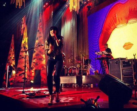 Carly Rae Jepson posts a picture of herself performing