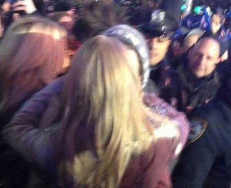 Harry Styles and Taylor Swift Kiss