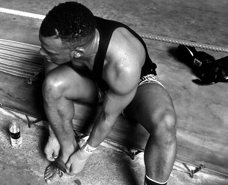 Oritse goes Muay Thai boxing