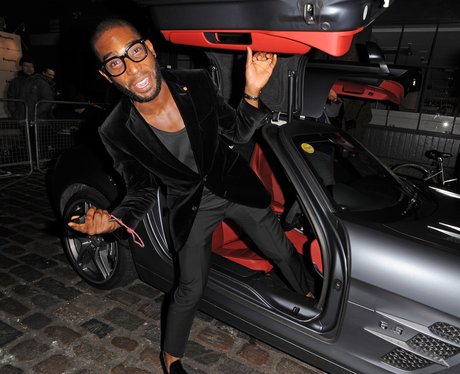 Tiie Tempah getting out of a car