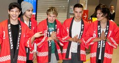 One Direction wear traditional Japanese kimonos 