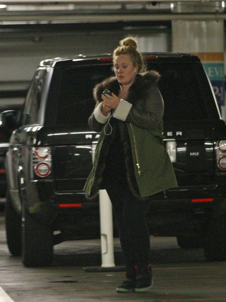 Adele heads out in Beverly Hills without her son