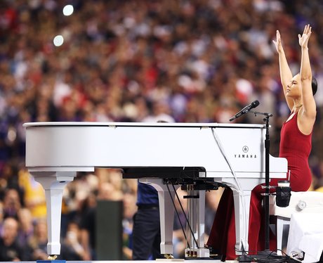 Alicia Keys performs at the Super Bowl 2013