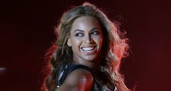 Beyonce performs at the Super Bowl 2013