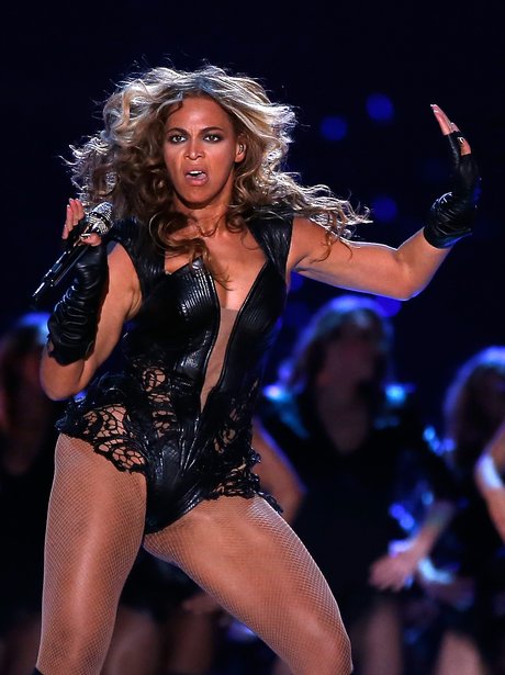 Beyonce's 25 Best Moments (And Faces) From The Super Bowl 