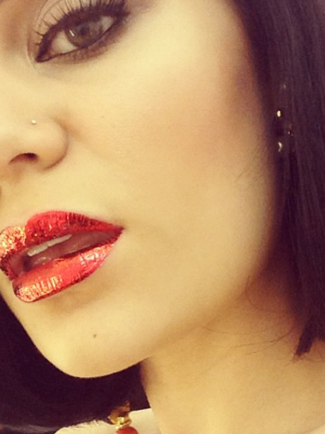 Jessie J with red lipstick
