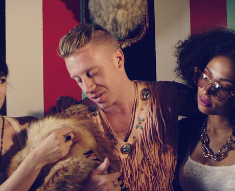Macklemore Thrift Shop Video, R-Kelly's jacket