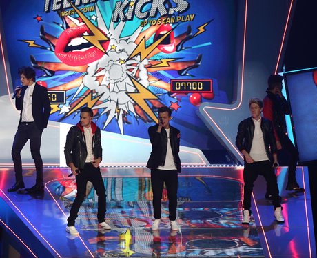 One Direction live at the BRIT Awards 2013
