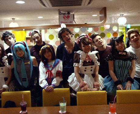 One Direction with Japanese fans in One Way Of Another video