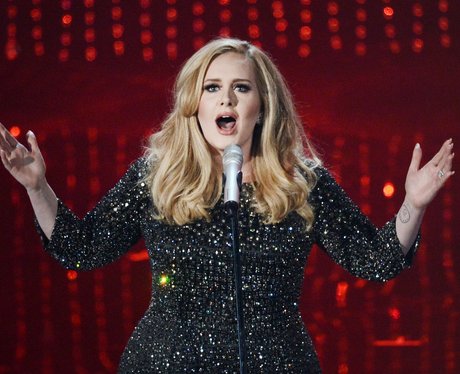 Adele performs at the Oscars 2013