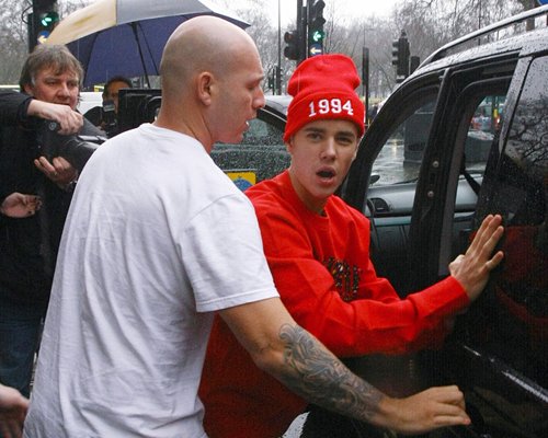 Justin Bieber Paparazzi Fight