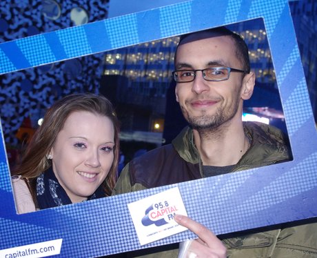 pictures of fans at Ne-Yo's gig at the O2