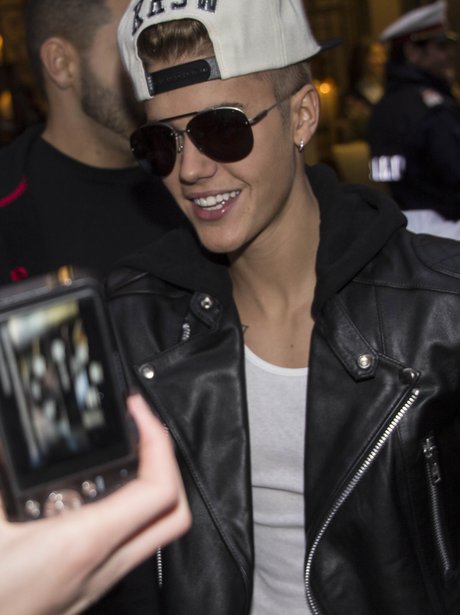 Justin Bieber gets mobbed by fans in Austria