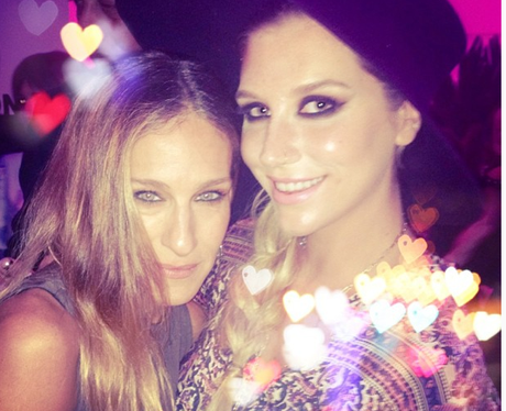 Ke$ha and Sarah Jessica Parker hang out together