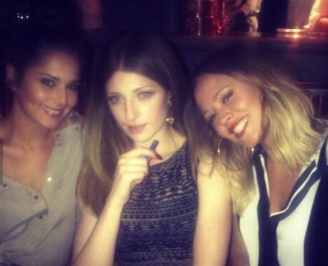 Cheryl Cole tweets a picture of Girls Aloud