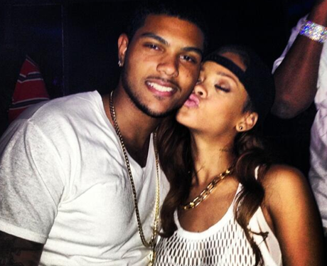 Rihanna kisses a fan