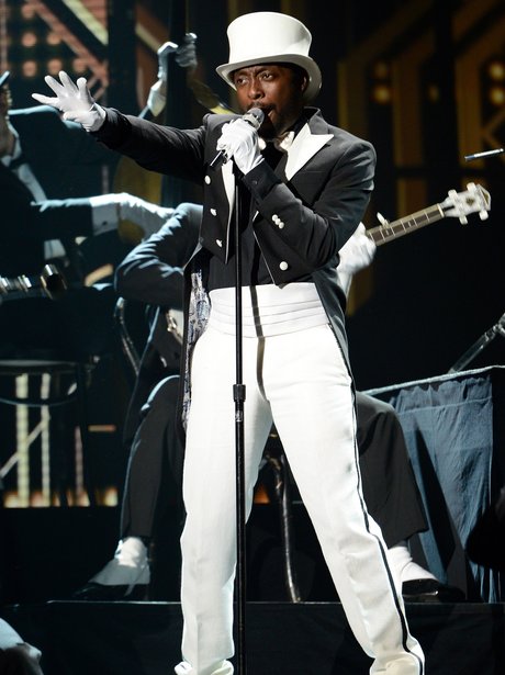 Will.i.am perform on Amreican Idol