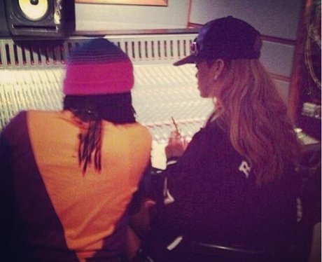 Rihanna back in the recording studio