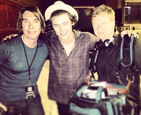 Harry Styles with 3D movie crew backstage
