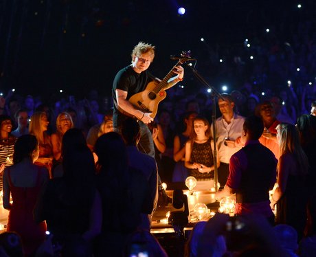 Ed Sheeran performs 'Lego House' at the Billboard Music ...