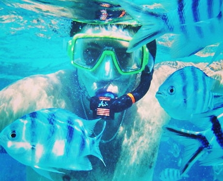 Example underwater on his honeymoon
