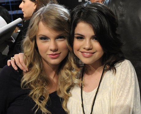 Pop Bffs 28 Reasons We Love The Friendship Between Taylor