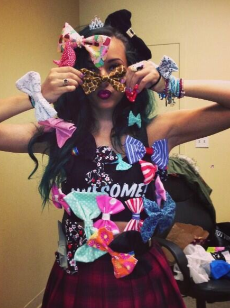 Jade Thirlwall wearing lots of bows from fans