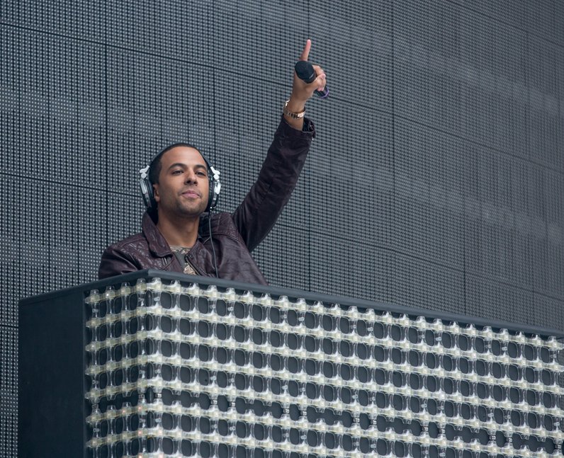Marvin at the Summertime Ball 2013