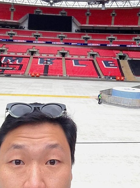PSY at Capital STB from Twitter