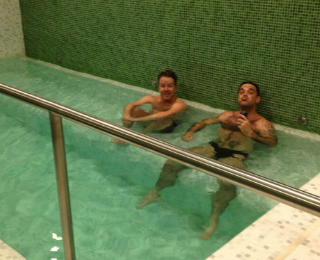 Robbie Williams in the bath