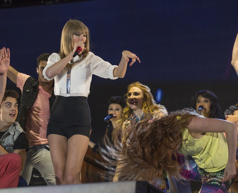Taylor Swift at the Summertime Ball 2013