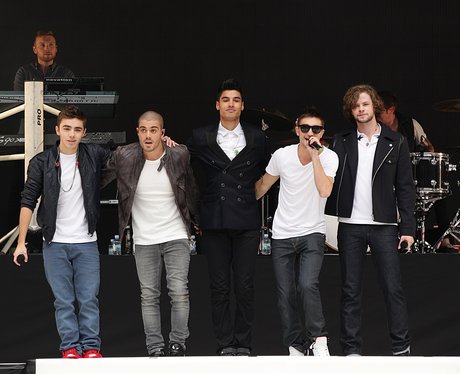 The Wanted perform their new single 'Walks Like Rihanna' on stage