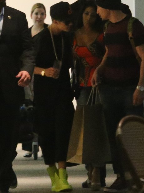 Justin Bieber shopping