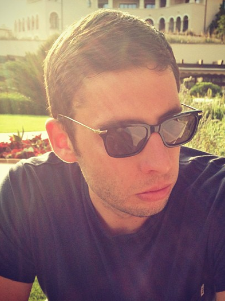 Example wearing sungalsses