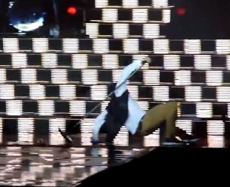 Olly Murs falling over on stage