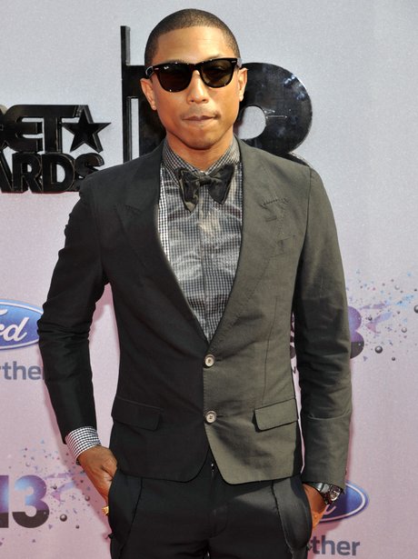 Pharrell Williams Rocks The Sunglasses For The BET Awards 2013 ...