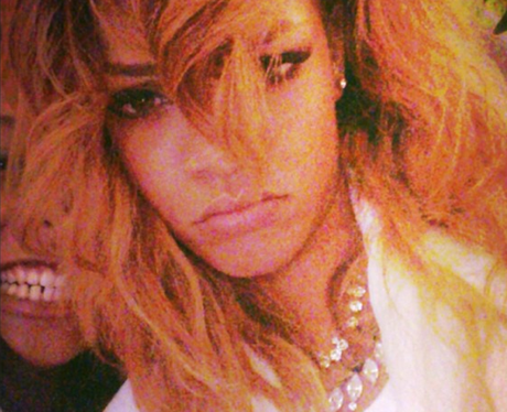 Rihanna selfie instagram