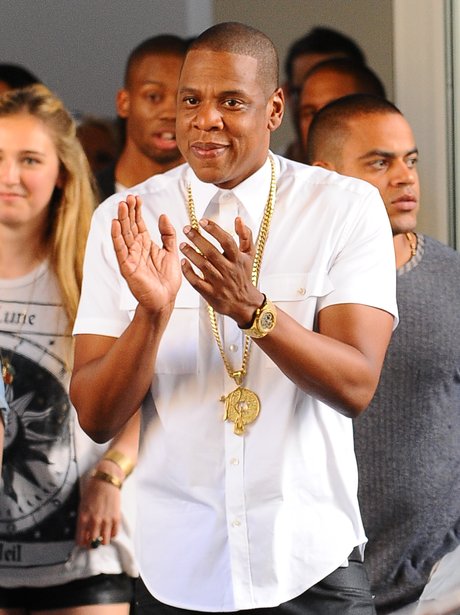Jay Z rehearsing