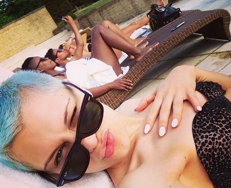 Jessie j with blue hair